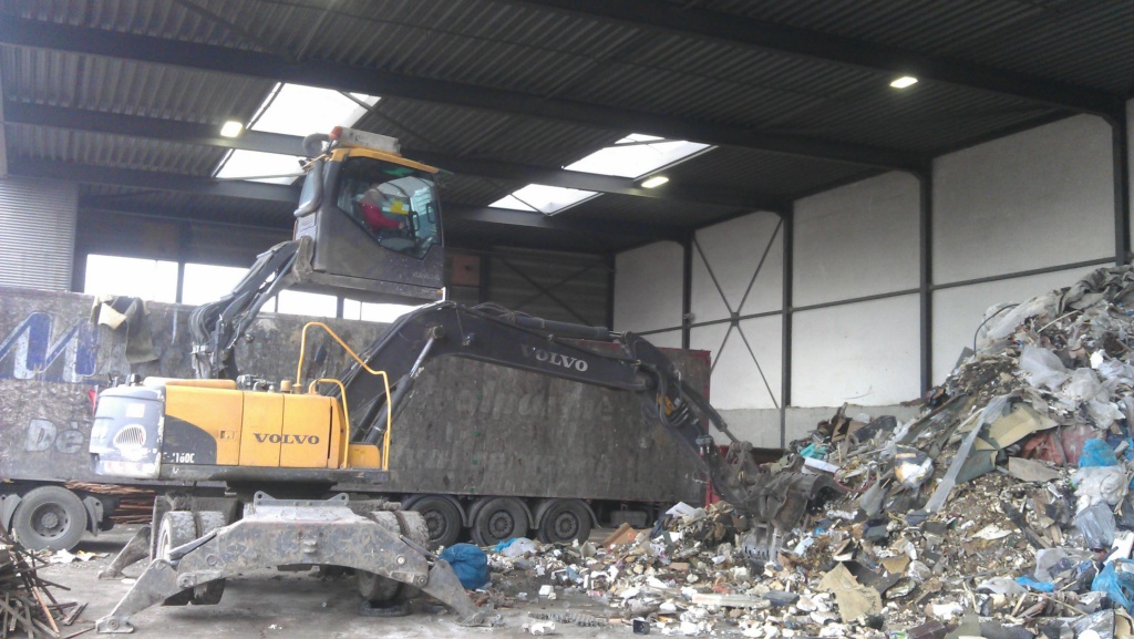 Recycling Volvo High reach cab Excavator with Arctic Air filtration protection.
