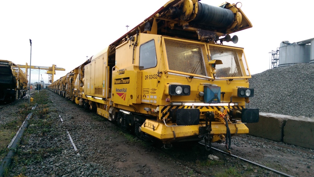 Track repair train 